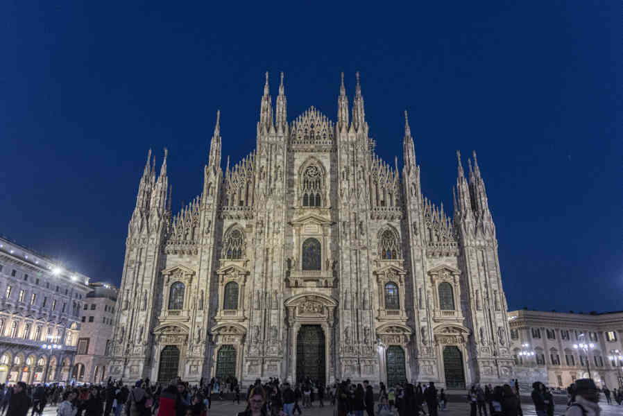 Italia - Milán 028 - catedral de Milán (El Duomo).jpg